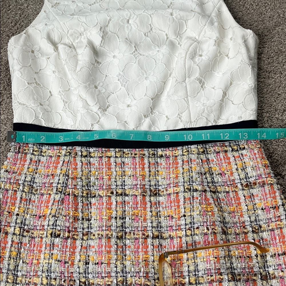 EUC Trina Turk made USA white lace bodice and multi boucle skirt sz4 QUALITY - Picture 9 of 10
